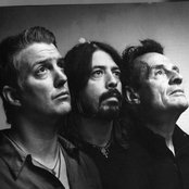 Them Crooked Vultures - List pictures