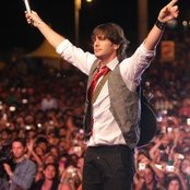 Axel Fernando - List pictures