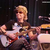 Debbie Davies - List pictures