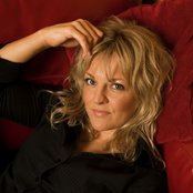 Claire Martin - List pictures