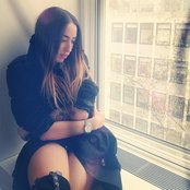 Delilah - List pictures