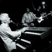 Ian Mclagan & The Bump Band - List pictures