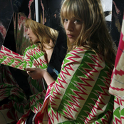 Ingrid Olava - List pictures