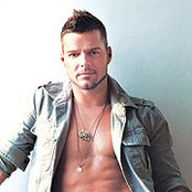 Ricky Martin - List pictures