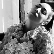 Delilah - List pictures