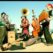 Gadjo - List pictures