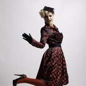 Nina - List pictures