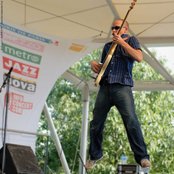 Avishai Cohen - List pictures