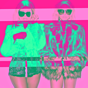 Dumblonde - List pictures