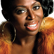Angie Stone - List pictures