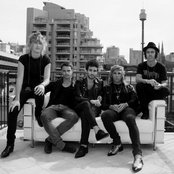 Amy Meredith - List pictures