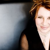 Margaret Becker - List pictures