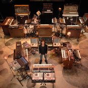 Jean Michel Jarre - List pictures