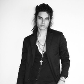 Samuel Larsen - List pictures