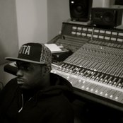 P Money - List pictures