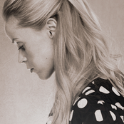 Tina Dickow - List pictures