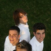 Push Play - List pictures