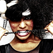 Lyndriette - List pictures