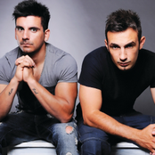 Tenishia - List pictures