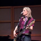 Melanie Doane - List pictures