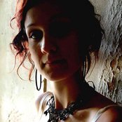 Emma Dean - List pictures