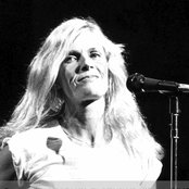 Kim Carnes - List pictures