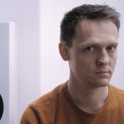 Alva Noto - List pictures