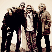 Chickenfoot - List pictures
