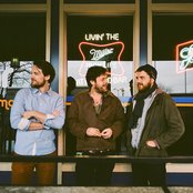 Bear's Den - List pictures