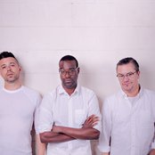 Nevermen - List pictures