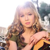 Jennette Mccurdy - List pictures