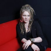 Crystal Bowersox - List pictures