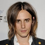 Reeve Carney - List pictures